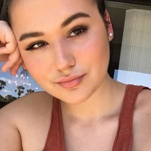 Meet your Posher, Brenna